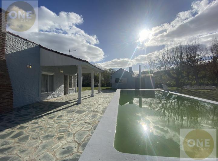 Casa · 144m² · 3 Ambientes · 3 Cocheras