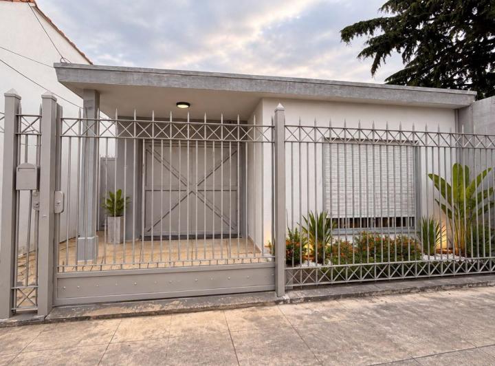 Casa · 81m² · 3 Ambientes · 1 Cochera