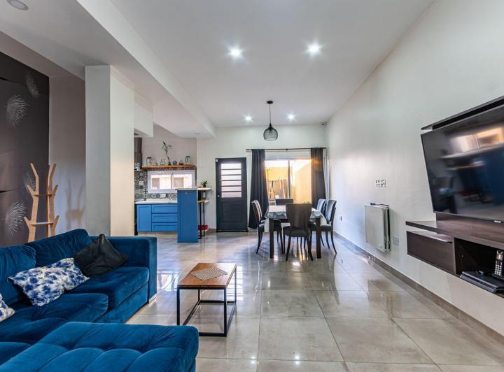 Casa · 180m² · 4 Ambientes · 1 Cochera