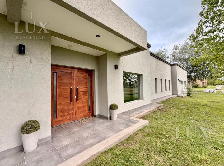 Casa · 161m² · 4 Ambientes