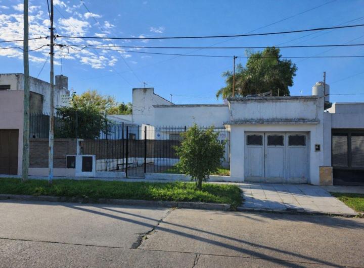 Casa · 110m² · 3 Ambientes · 1 Cochera