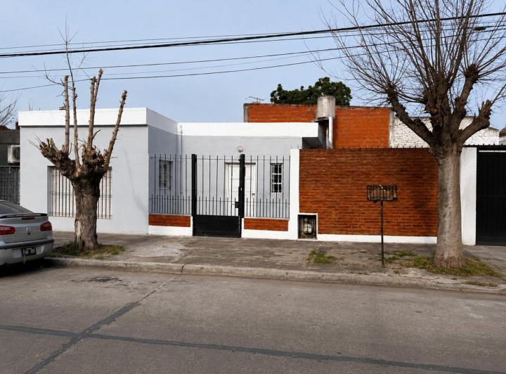 Casa · 135m² · 4 Ambientes · 1 Cochera