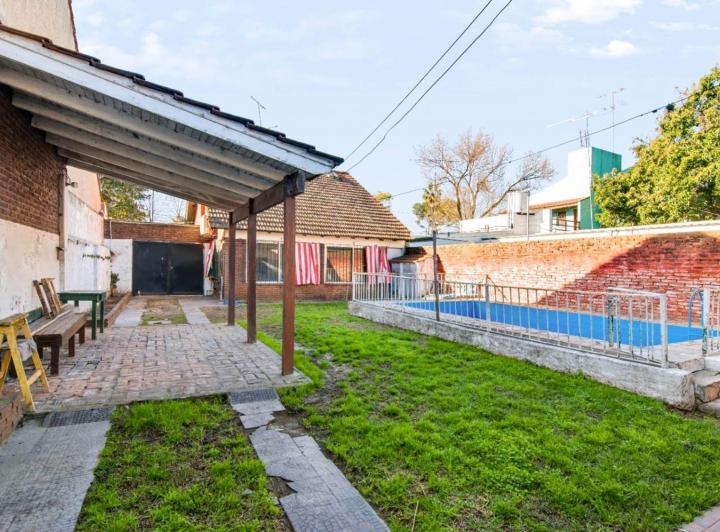 Casa · 135m² · 6 Ambientes · 1 Cochera