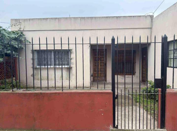 Casa · 90m² · 4 Ambientes · 1 Cochera
