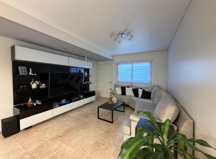 Casa · 151m² · 4 Ambientes · 1 Cochera