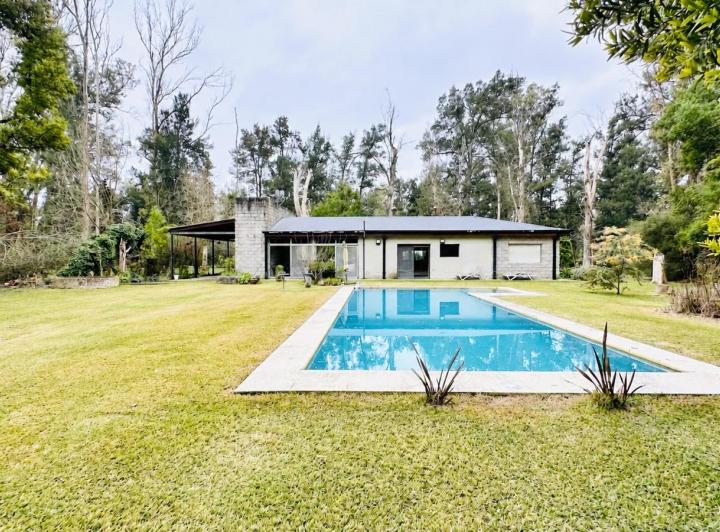 Casa · 129m² · 4 Ambientes · 3 Cocheras
