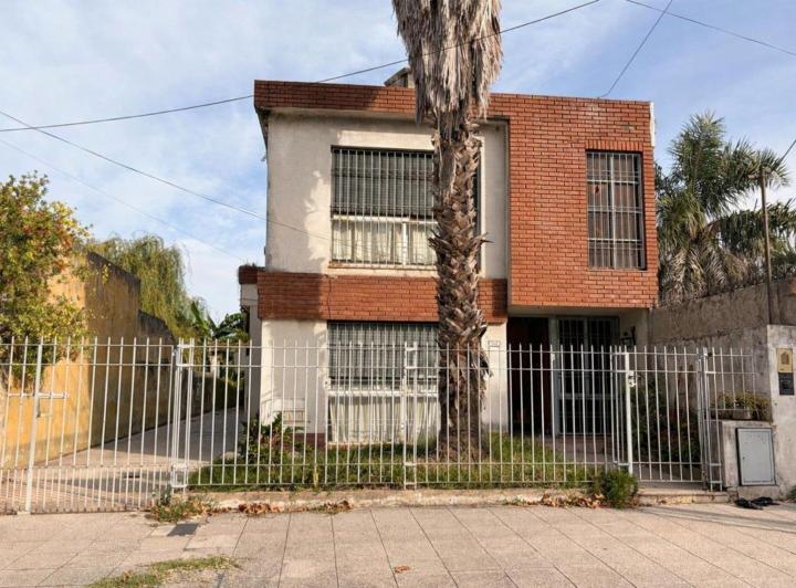 Casa · 149m² · 4 Ambientes · 1 Cochera