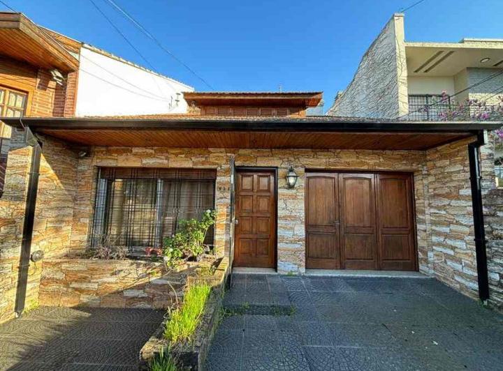 Casa · 190m² · 4 Ambientes
