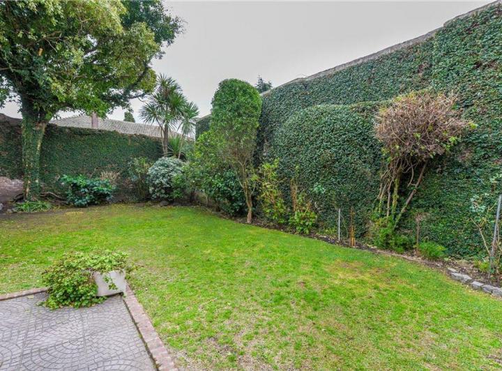Casa · 395m² · 5 Ambientes · 2 Cocheras