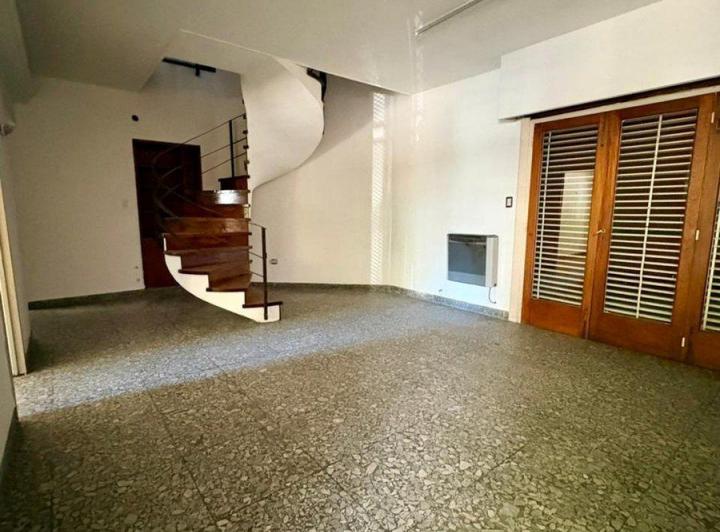 Casa · 164m² · 5 Ambientes · 1 Cochera