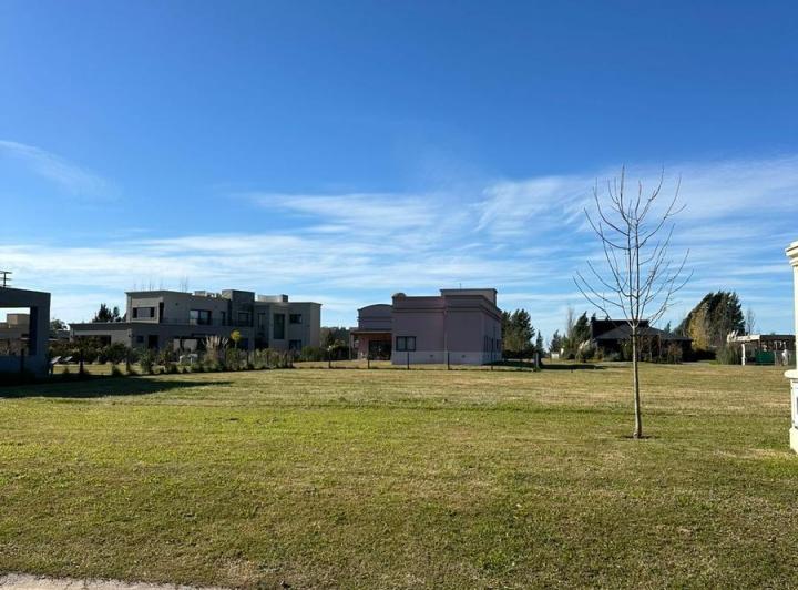 Terreno · 800m²