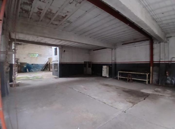 Bodega-Galpón · 418m²