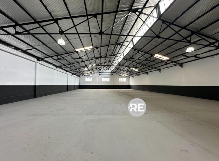 Depósito · 900m²