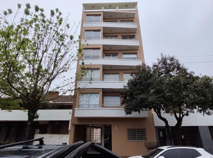 Departamento · 70m² · 4 Ambientes · 1 Cochera