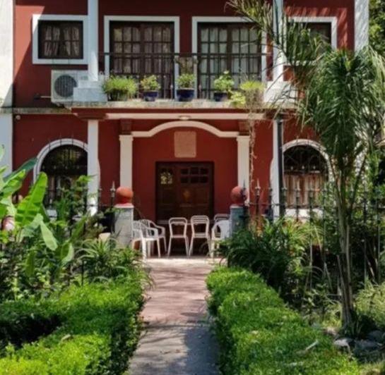 Casa · 111m² · 7 Ambientes · 3 Cocheras