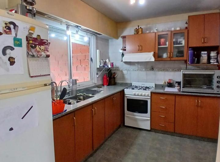 Casa · 140m² · 5 Ambientes · 3 Cocheras