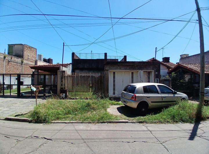 Casa · 220m² · 3 Ambientes · 1 Cochera