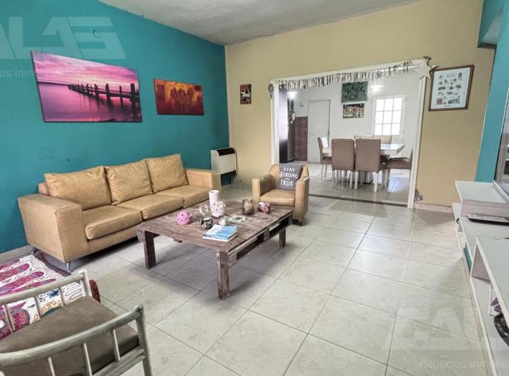 Casa · 142m² · 3 Ambientes · 2 Cocheras