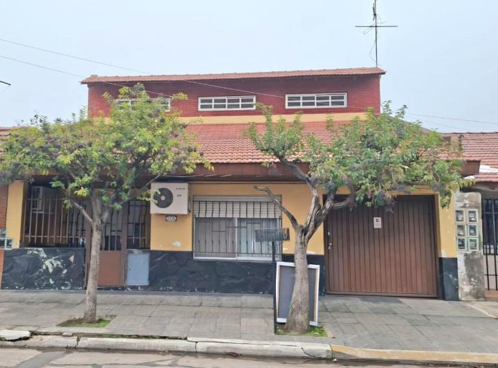 Casa · 164m² · 3 Ambientes · 1 Cochera
