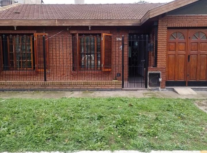 Casa · 84m² · 3 Ambientes · 1 Cochera