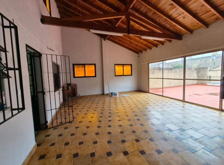 Casa · 230m² · 4 Ambientes