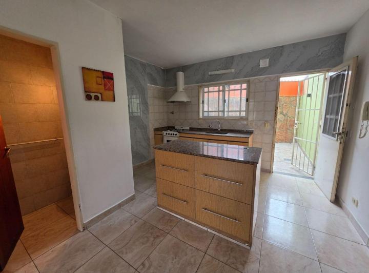 Casa · 68m² · 3 Ambientes · 1 Cochera
