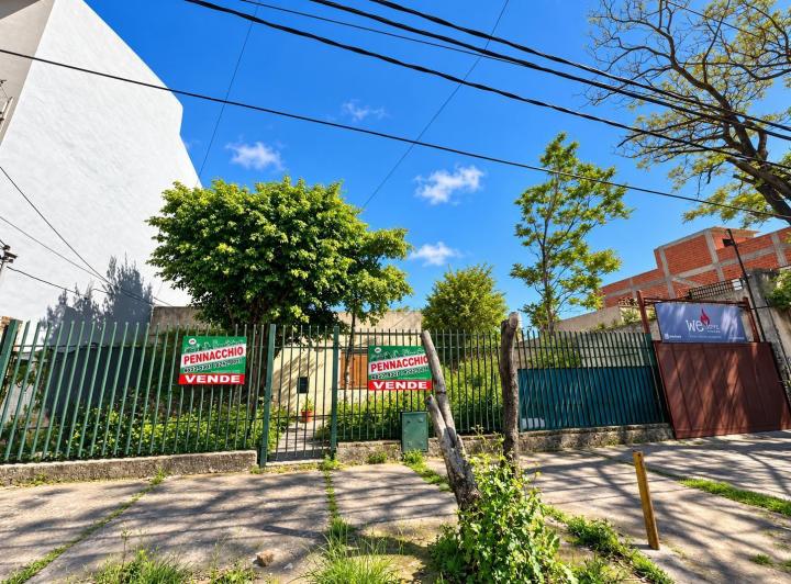 Casa · 345m² · 4 Ambientes · 20 Cocheras