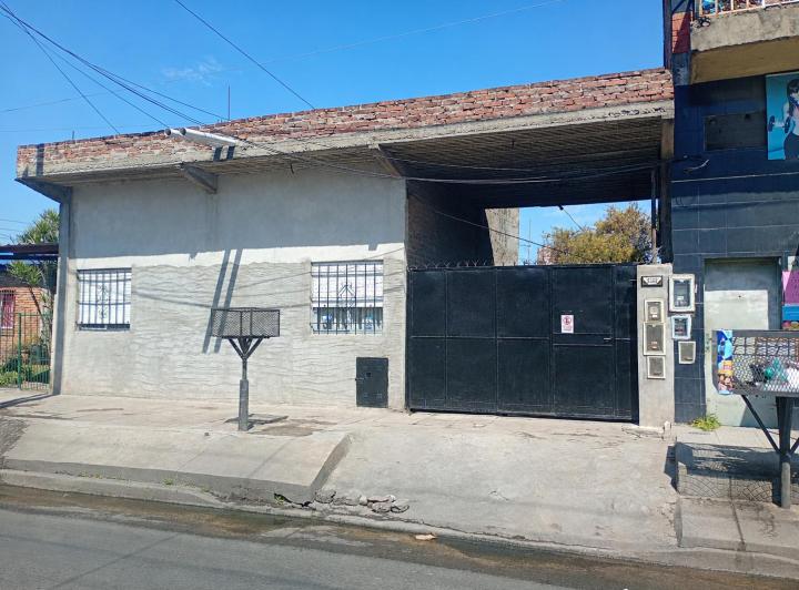 Casa · 146m² · 5 Ambientes · 1 Cochera