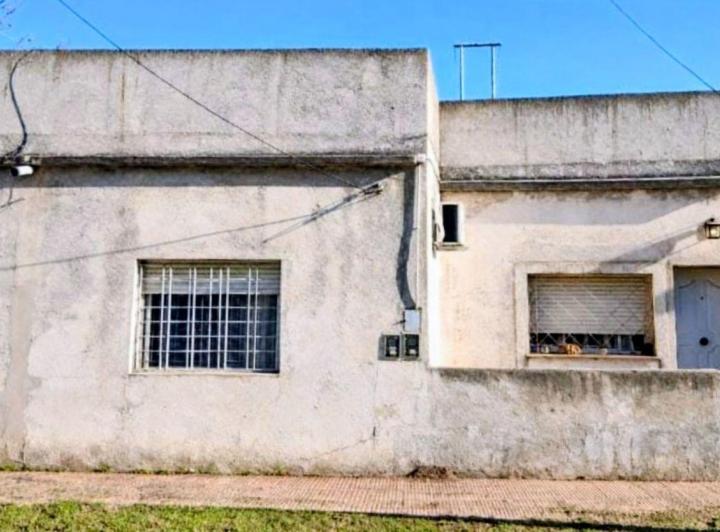 Casa · 170m² · 6 Ambientes · 2 Cocheras