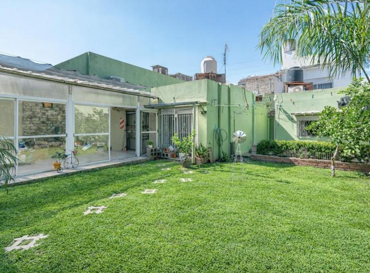 PH · 240m² · 5 Ambientes · 1 Cochera