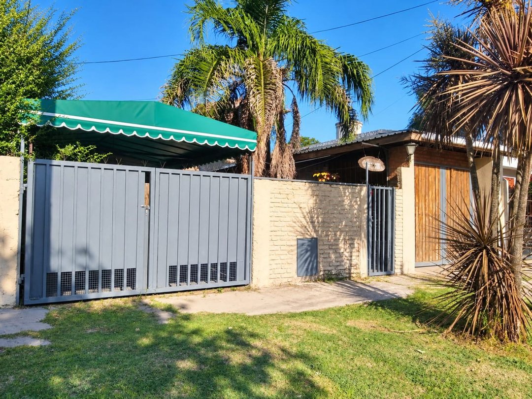 CASA EN VENTA EN FLORENCIO VARELA 3 DORMITORIOS