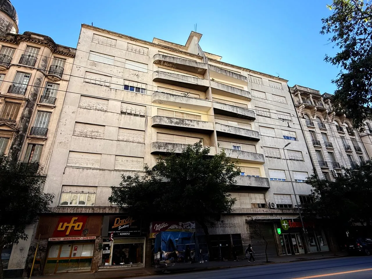 Av COLON 76 - DEPARTAMENTO DE CATEGORIA