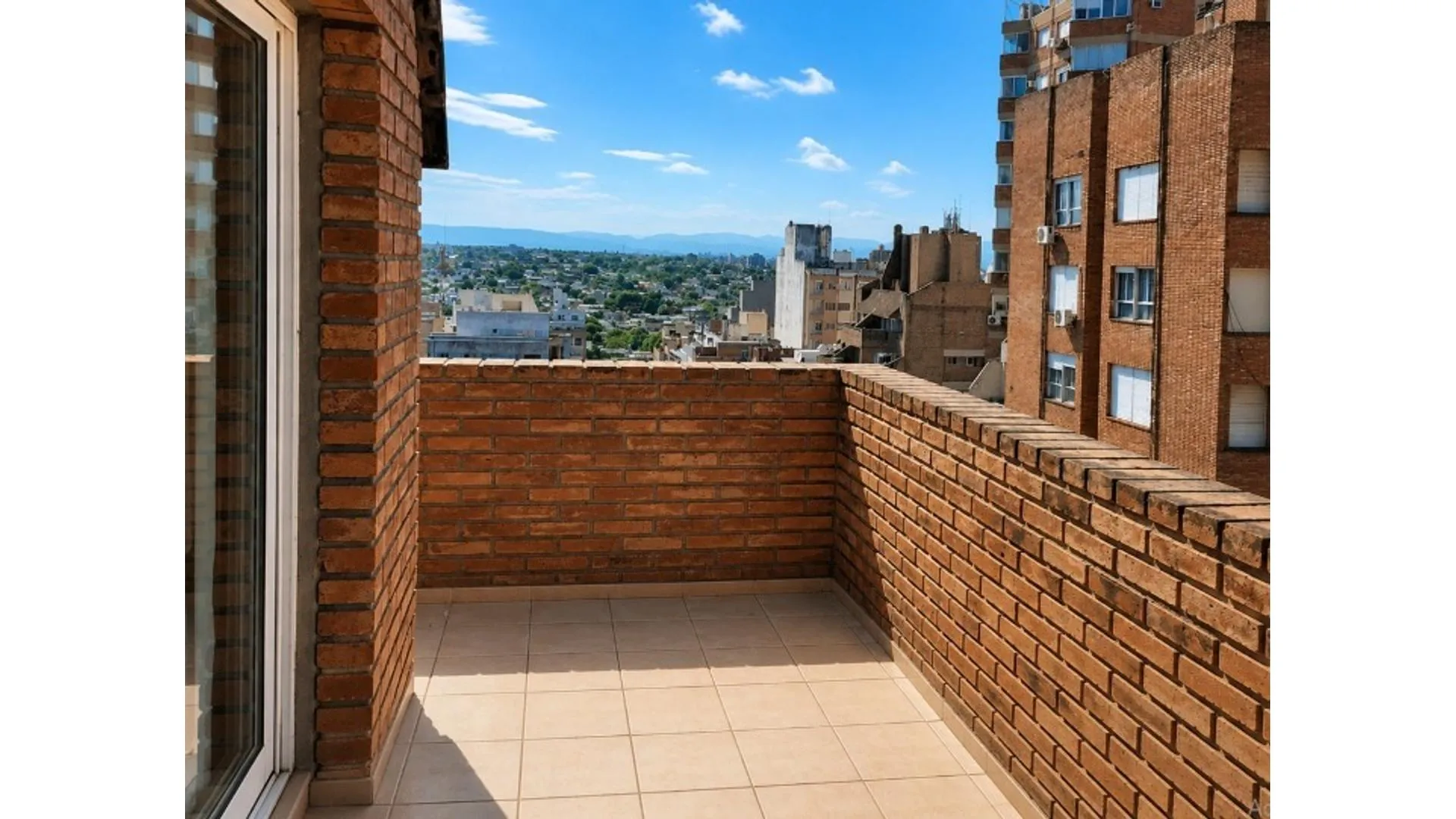 Dpto 1 1/2 dorm. con 3 balcones/terrazas