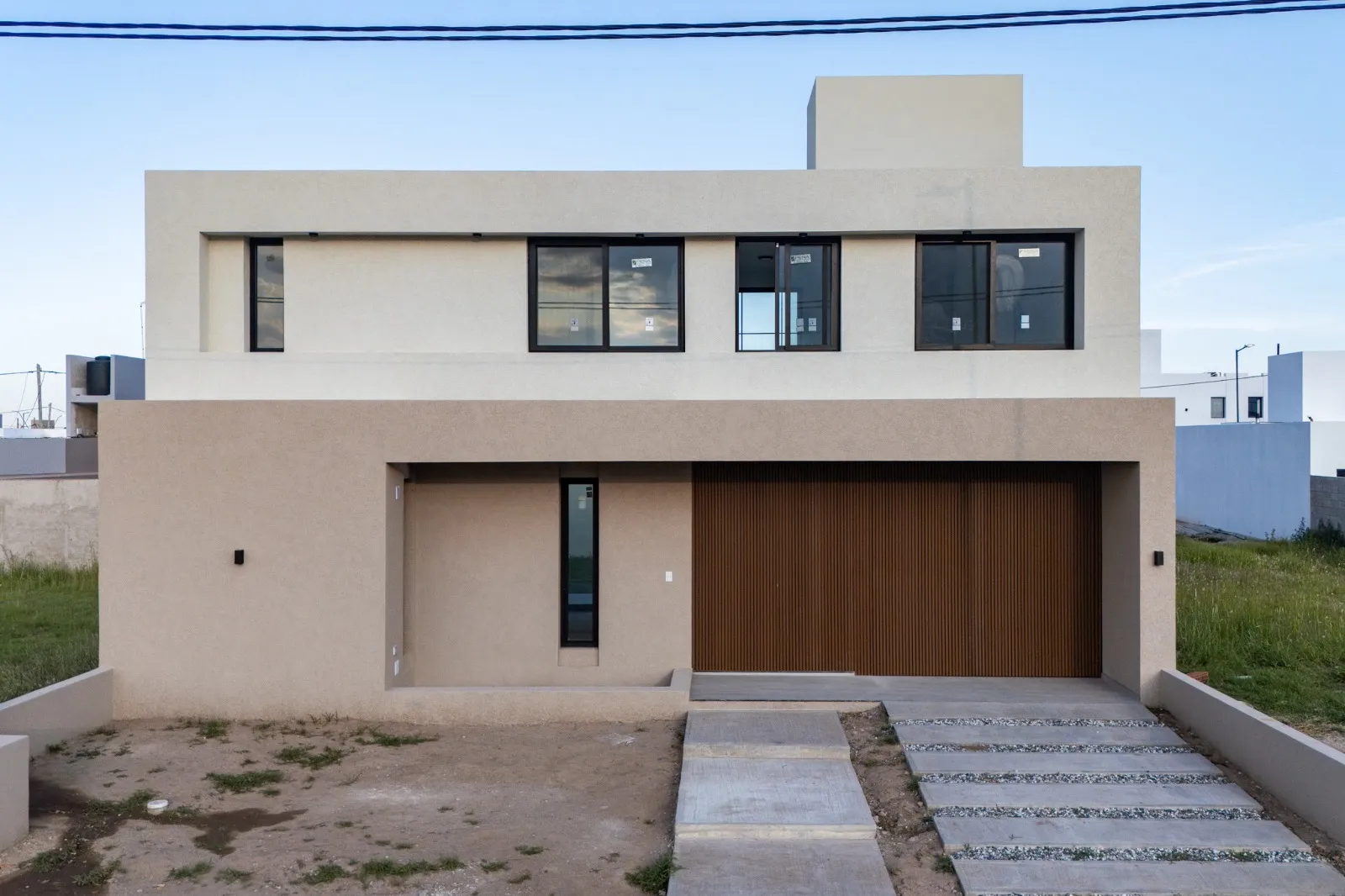 SOMA VENDE CASA  A ESTRENAR | 3 Dorm | Quebradas de Manantiales