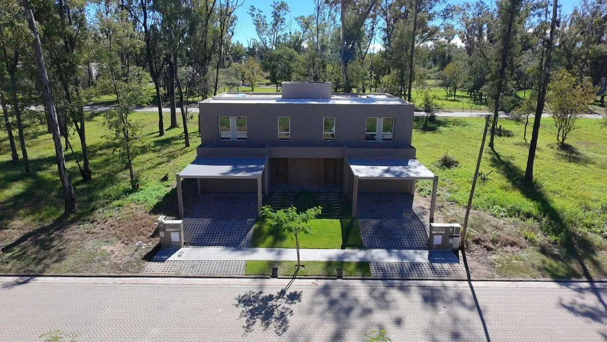 Nuevo Malagueño - Venta Casa de Diseño 3 Dorm. 3 Baños 185 m² Cub / 190 m² Terr