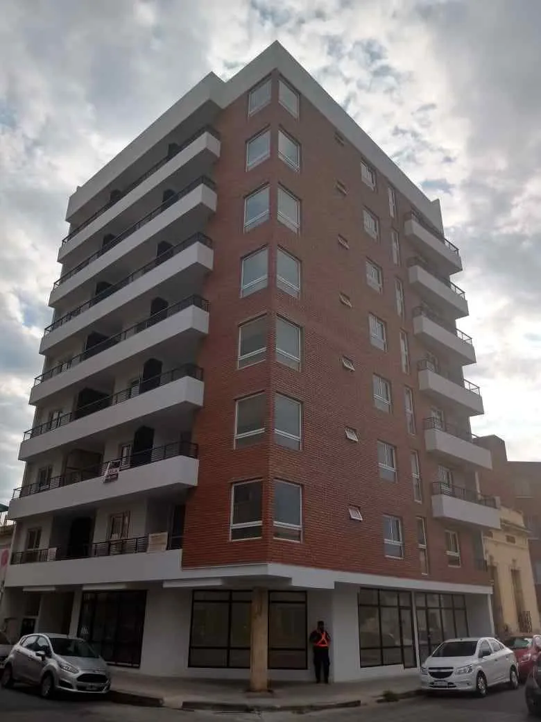 ALBERDI, CORAZON DE BARRIO PEGADO A LA CENTRAL DE POLICIA
