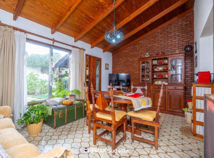Casa · 100m² · 3 Ambientes · 1 Cochera