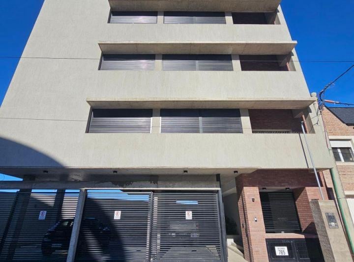 Casa · 135m² · 4 Ambientes · 1 Cochera