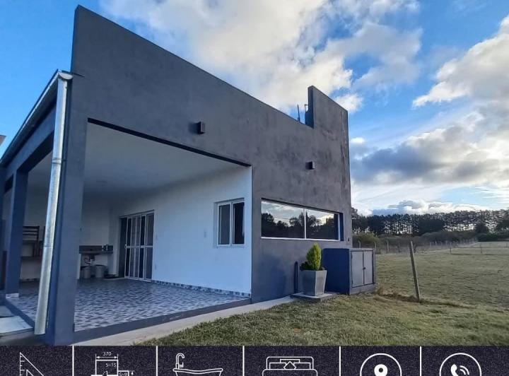 Casa · 91m² · 3 Ambientes · 2 Cocheras