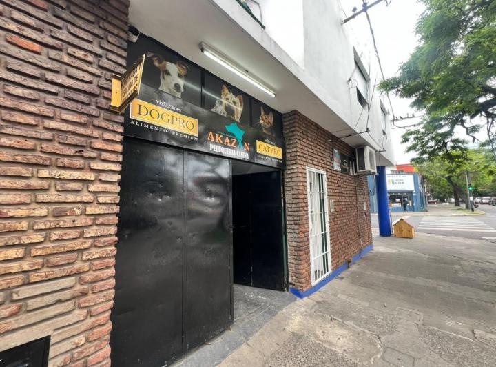 Bodega-Galpón · 45m² · 1 Ambiente · 3 Cocheras