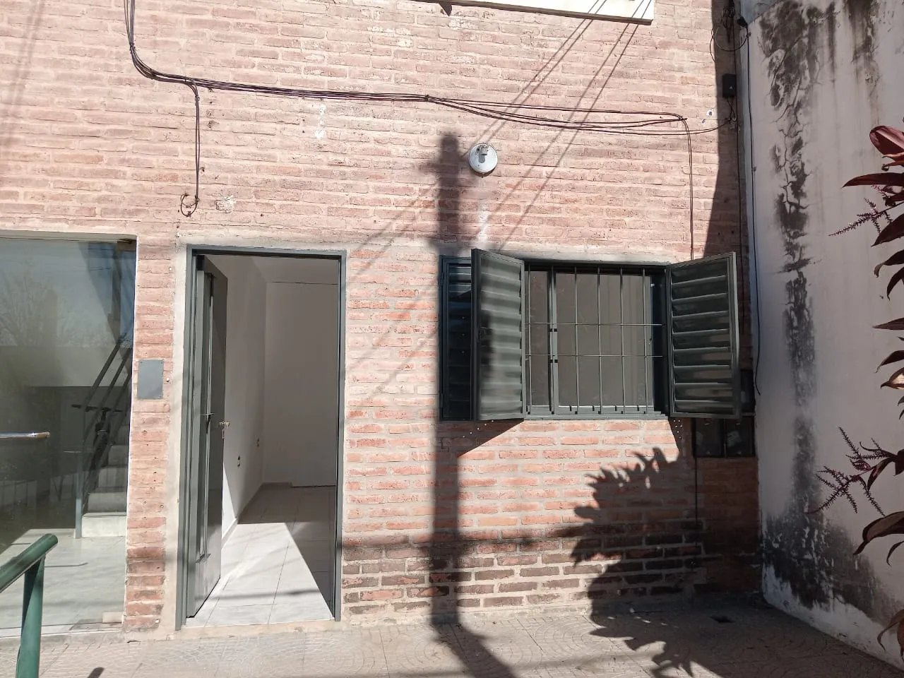 Alto Alberdi- Sta Ana 1781, Esq. Sol de Mayo, Coc/Sep, Ptio, Sin Expensas,Amplio