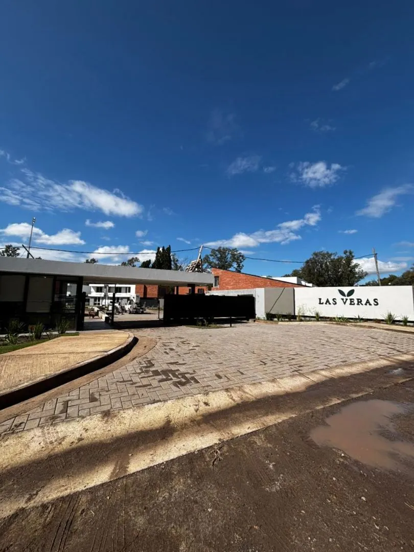 Casas y Dúplex en Venta - Barrio Privado Las Veras
