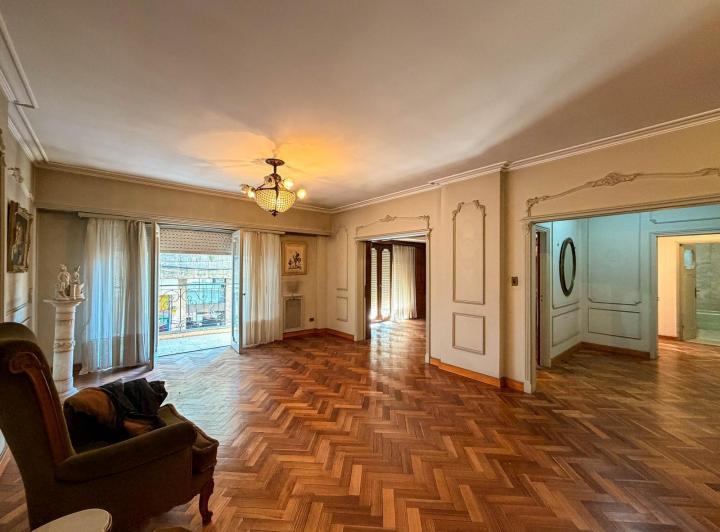 Departamento · 242m² · 5 Ambientes · 1 Cochera