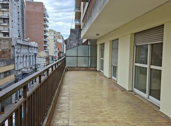 Departamento · 80m² · 4 Ambientes