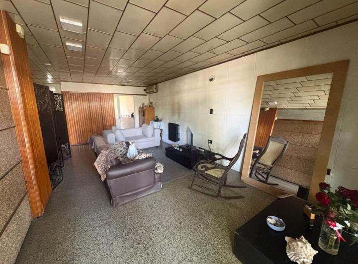 Casa · 145m² · 3 Dormitorios · 1 Cochera