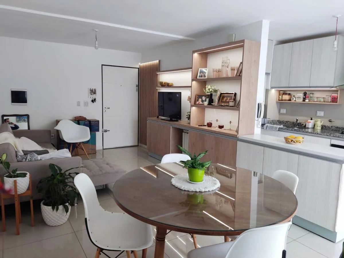 VENDO DEPTO 2 DORMI 2 BAÑOS Y COCHERA EN SOLARES DE SANTA MARIA 3