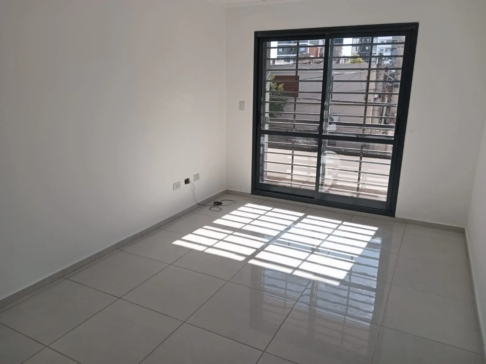 IMPECABLE EXTERNO - ESCRITURA