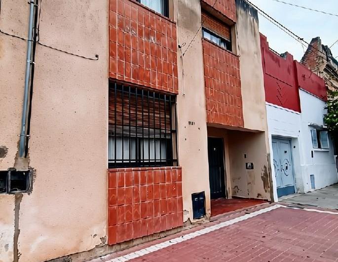 Casa · 171m² · 2 Ambientes · 1 Cochera