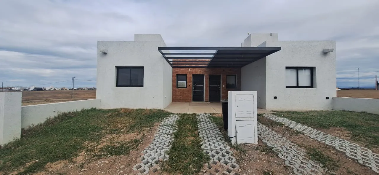 VENTA DUPLEX EN CAMPOS DE MANANTIALES - 1 DORMITORIO, EN POZO