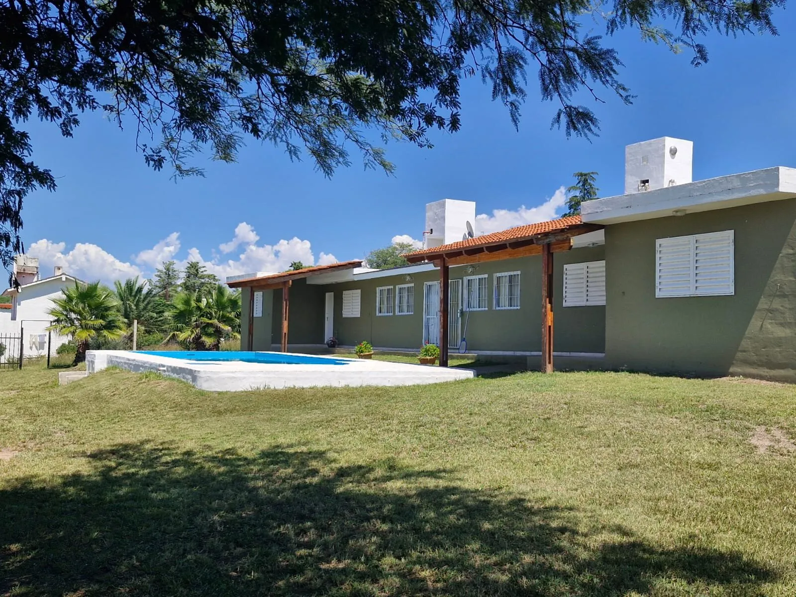 COMPLEJO DE CABAÑAS EN VENTA EN VILLA PARQUE SIQUIMAN